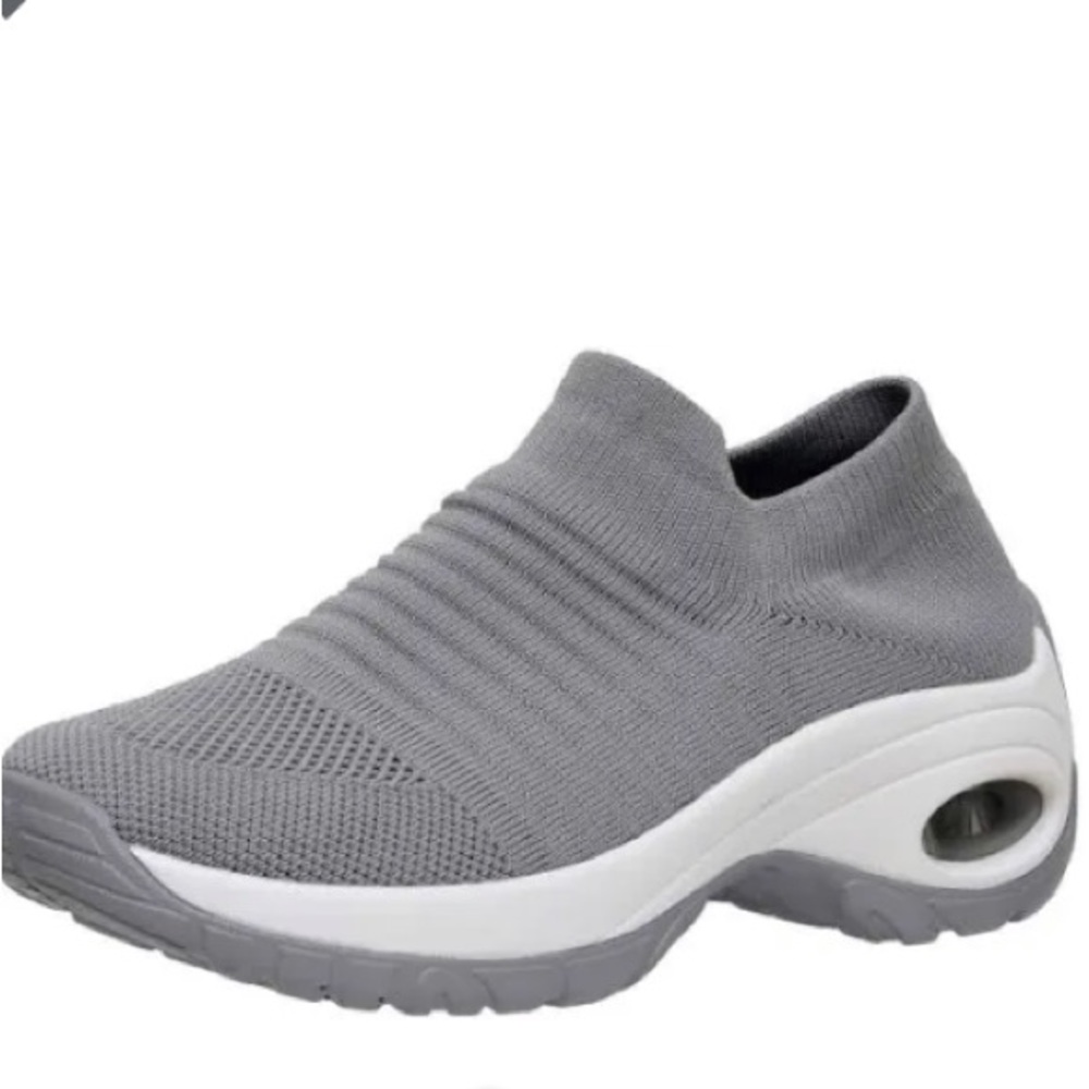 CUSHIONAIRE Comfort Foam Slip On Sneakers